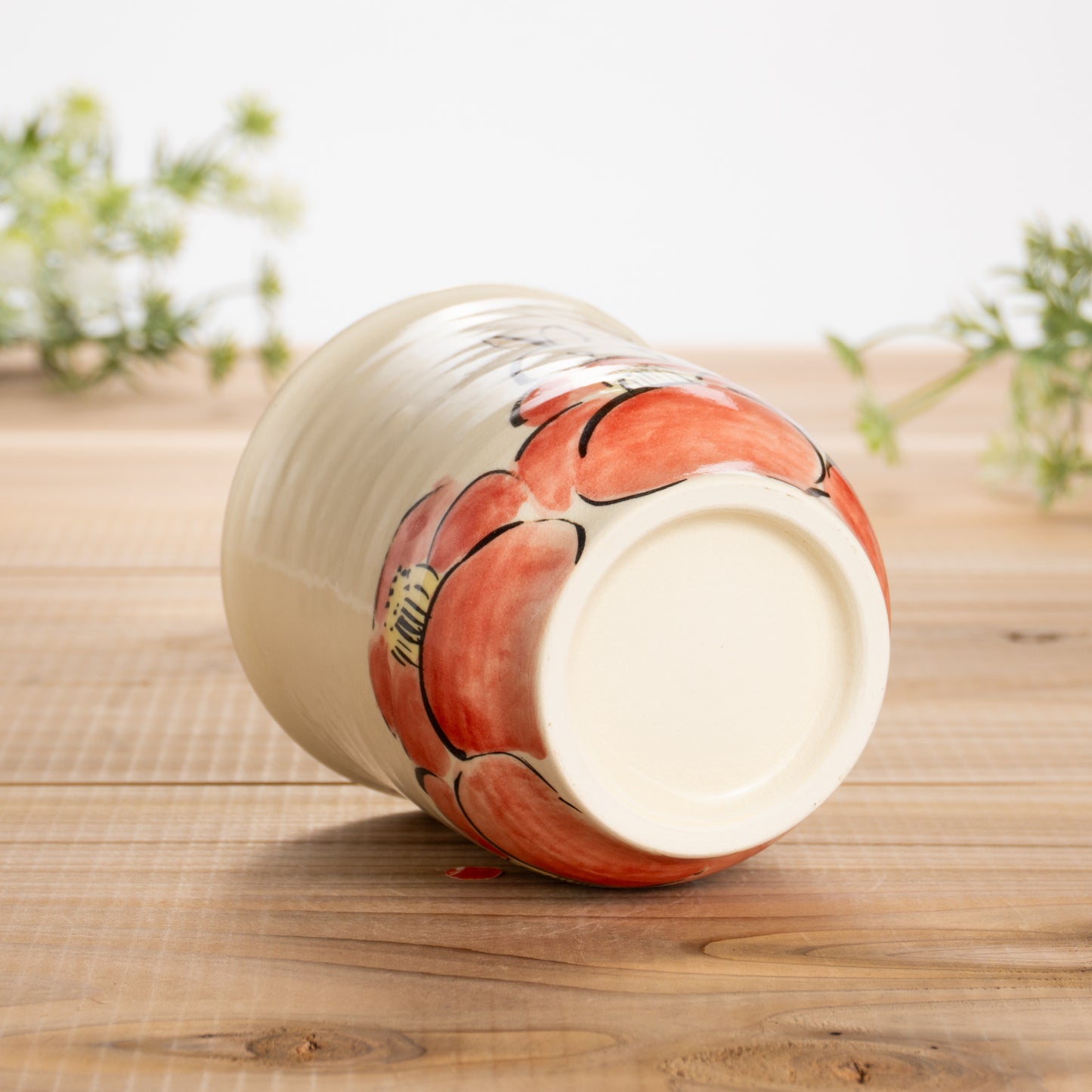 湯呑(小)　仲良しウサギA　工房咲楽 - Handcrafted Japanese pottery from Kyoto - Kyo ware / Kiyomizu ware.