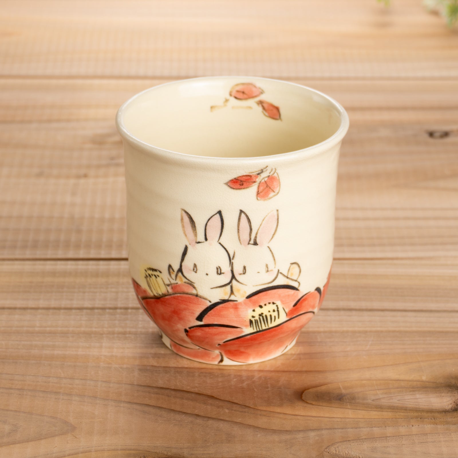 湯呑(小)　仲良しウサギA　工房咲楽 - Handcrafted Japanese pottery from Kyoto - Kyo ware / Kiyomizu ware.
