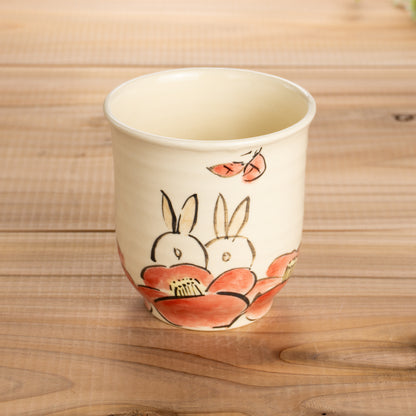 湯呑(小)　仲良しウサギA　工房咲楽 - Handcrafted Japanese pottery from Kyoto - Kyo ware / Kiyomizu ware.
