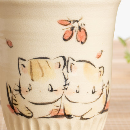 フリーカップ　仲良し猫D　工房咲楽 - Handcrafted Japanese pottery from Kyoto - Kyo ware / Kiyomizu ware.