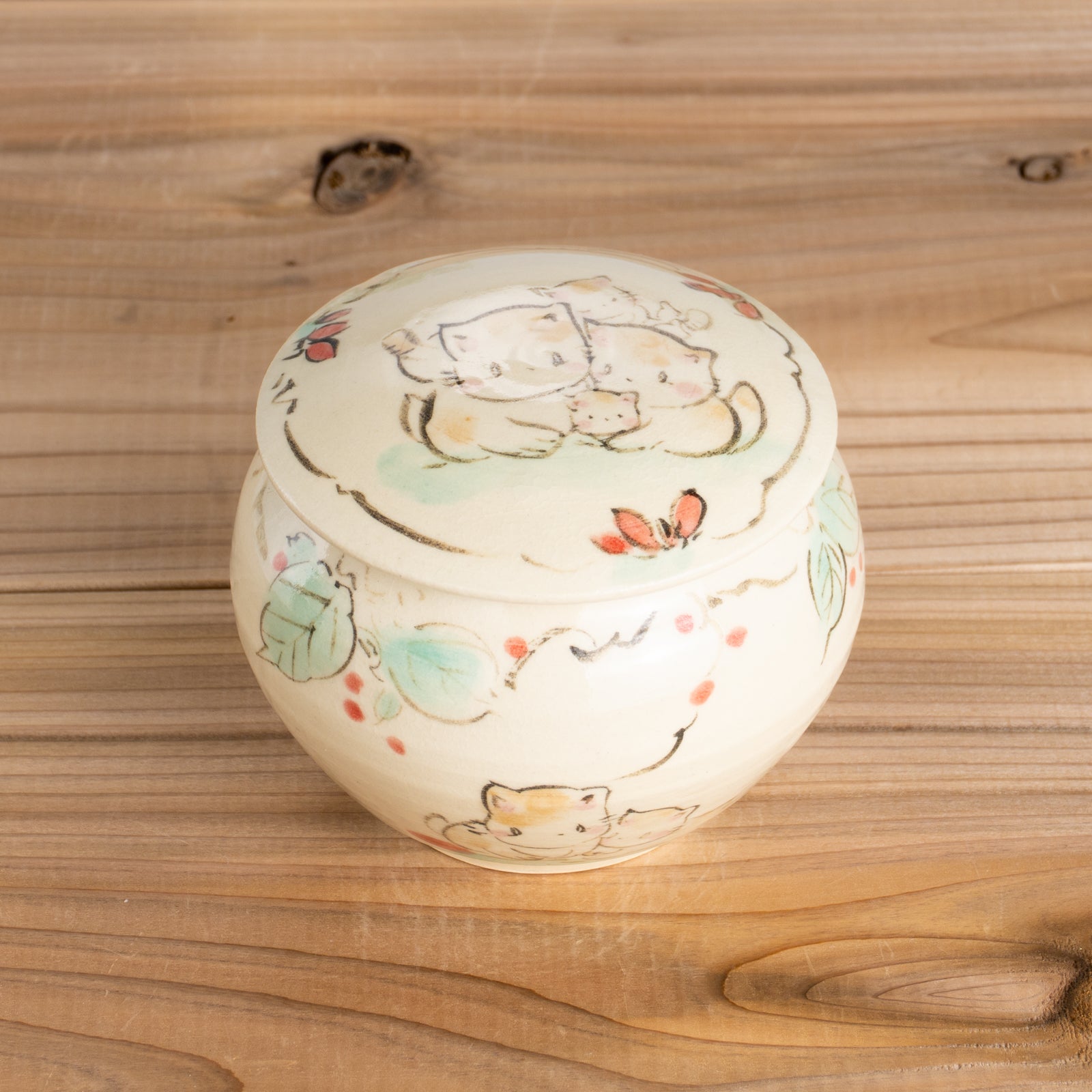 蓋物　仲良し猫　工房咲楽 - Handcrafted Japanese pottery from Kyoto - Kyo ware / Kiyomizu ware.