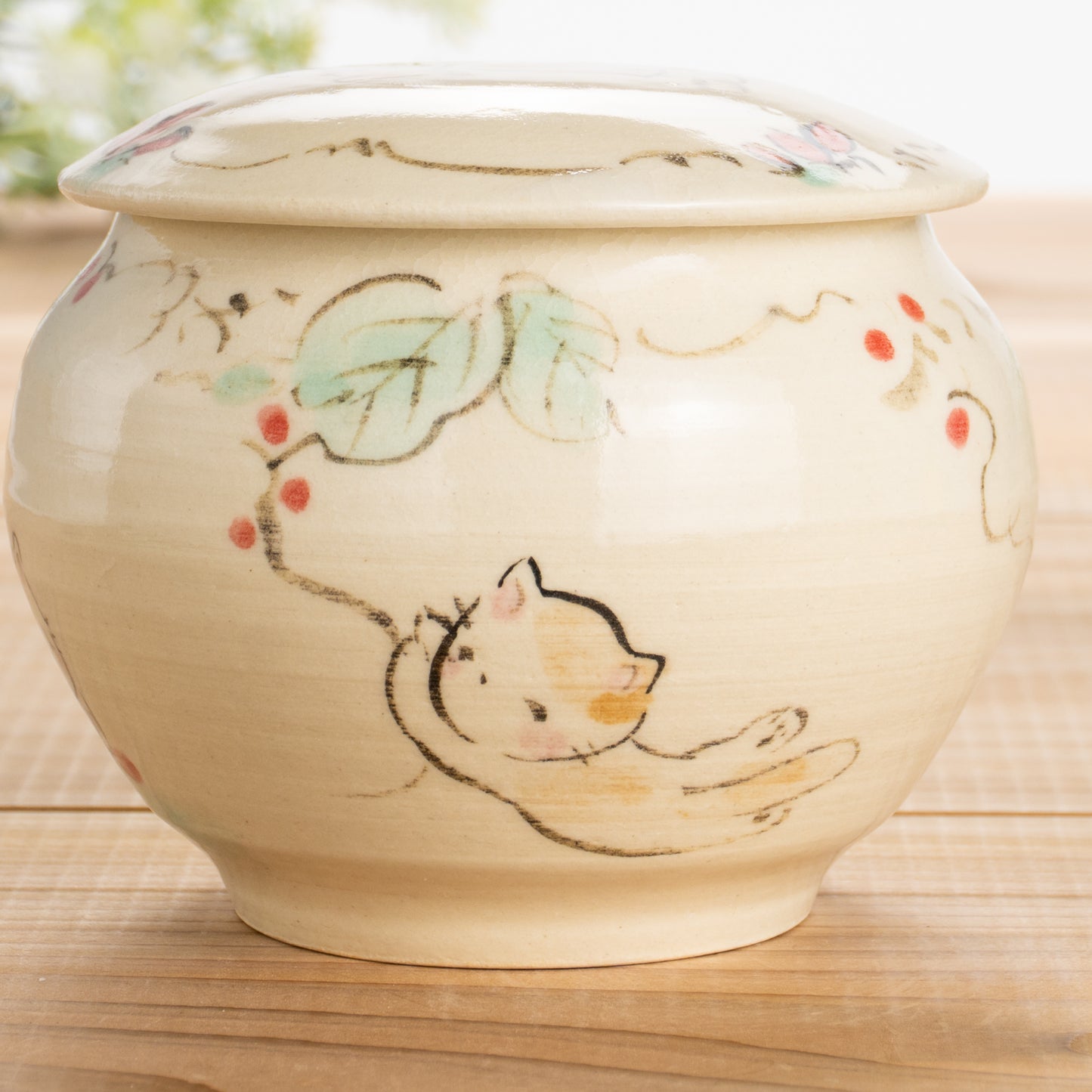 蓋物　仲良し猫　工房咲楽 - Handcrafted Japanese pottery from Kyoto - Kyo ware / Kiyomizu ware.