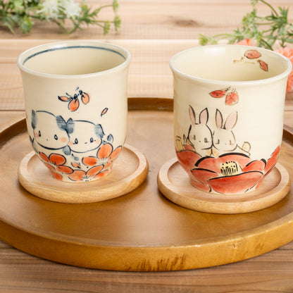 湯呑(小)　仲良しウサギA　工房咲楽 - Handcrafted Japanese pottery from Kyoto - Kyo ware / Kiyomizu ware.