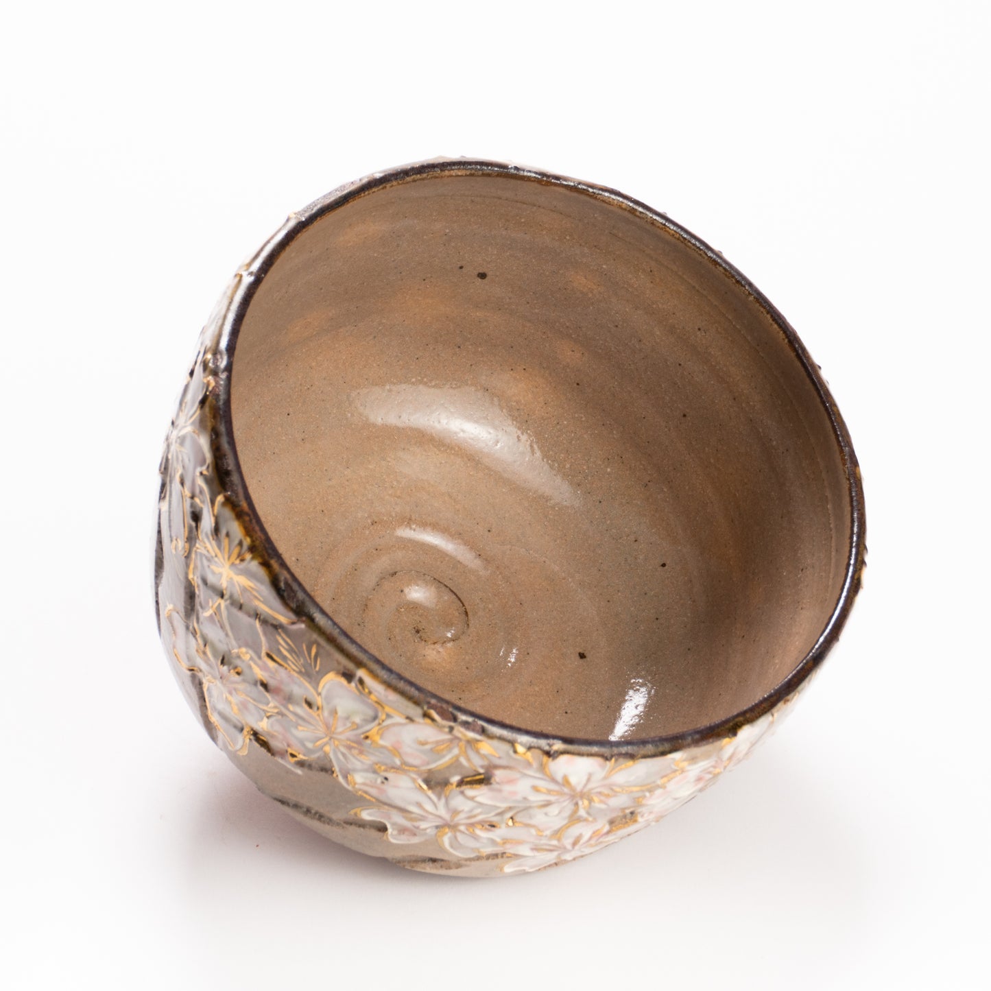 抹茶碗　黒陶金彩 桜絵　俊山窯 KOTOPOTTER