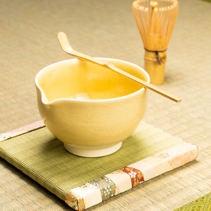 片口抹茶碗　黄瓷　大日窯 KOTOPOTTER