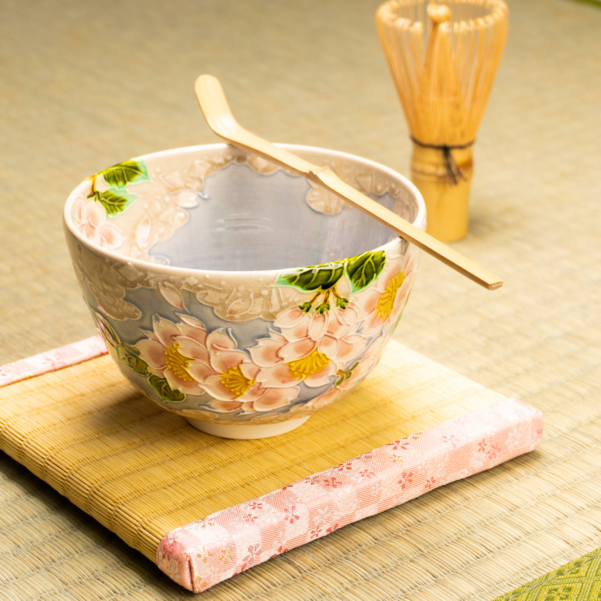 抹茶碗　淡紫交趾"桜に雲"　一如 KOTOPOTTER