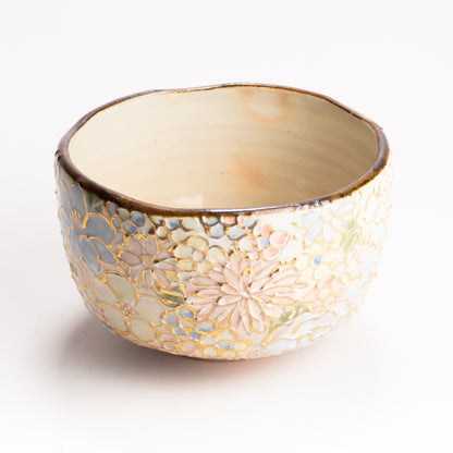 抹茶碗　色絵金彩 花詰　俊山窯 KOTOPOTTER