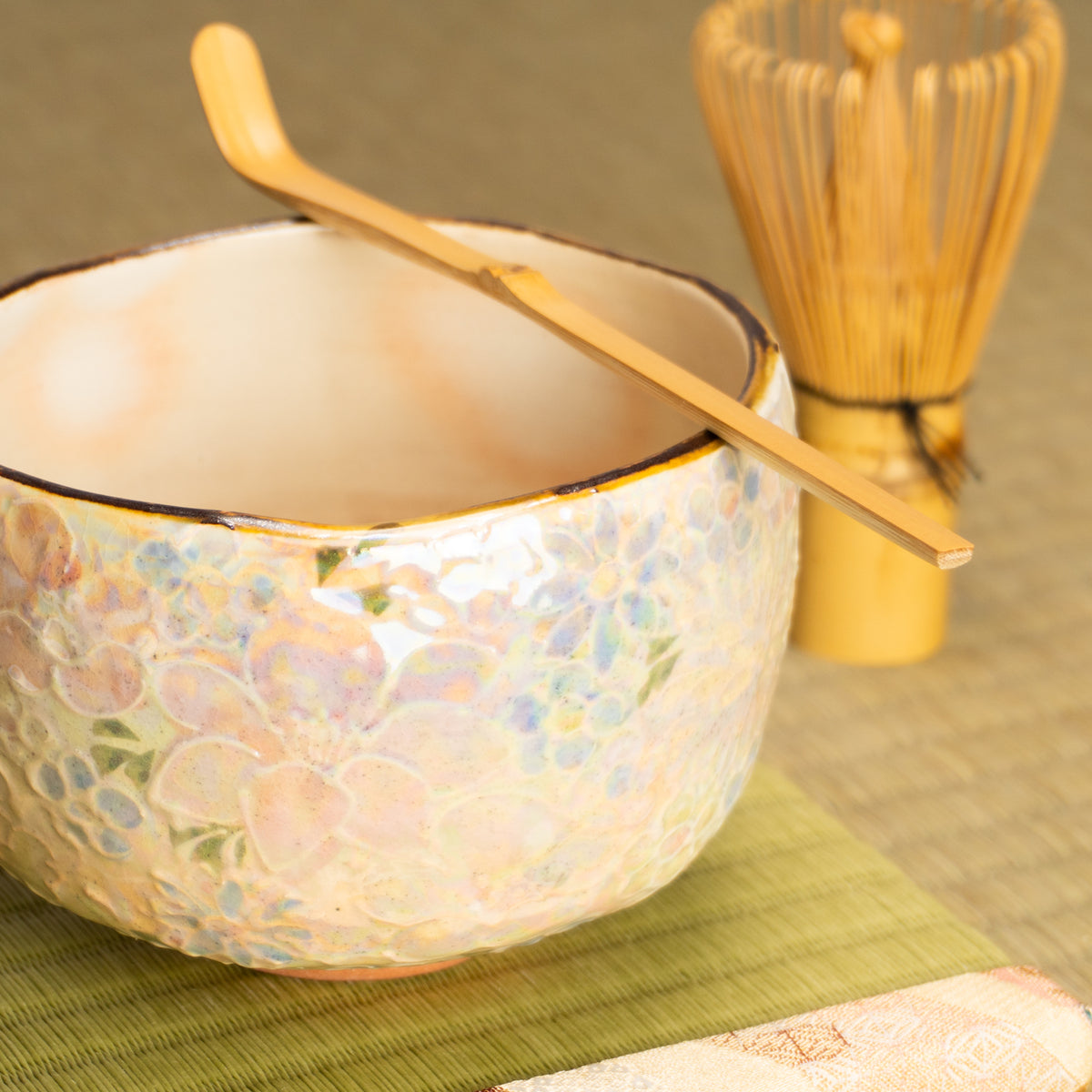 抹茶碗　ラスター彩 花詰　俊山窯 KOTOPOTTER