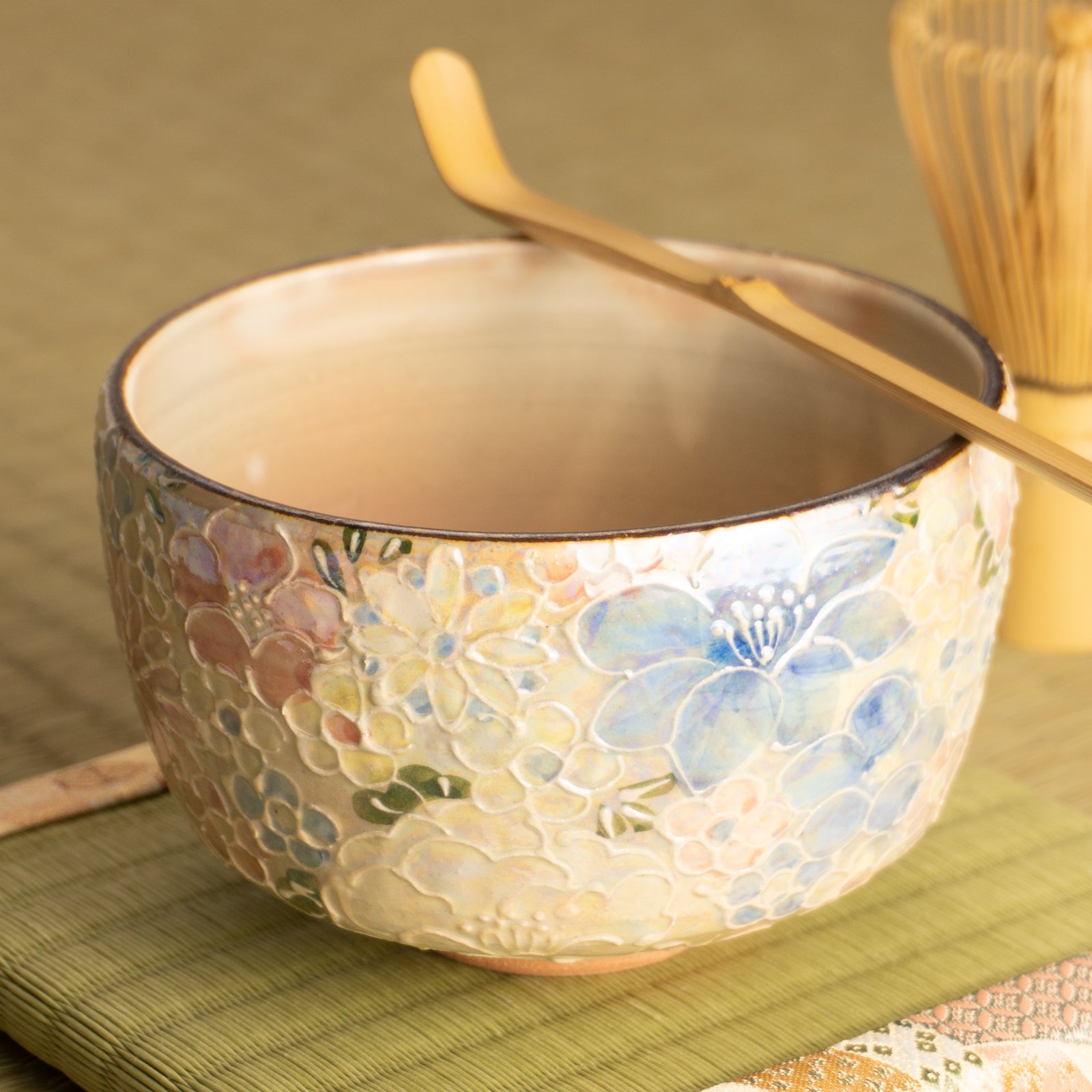 京都清水烧抹茶碗虹彩花簇A｜俊山窑｜KOTOPOTTER