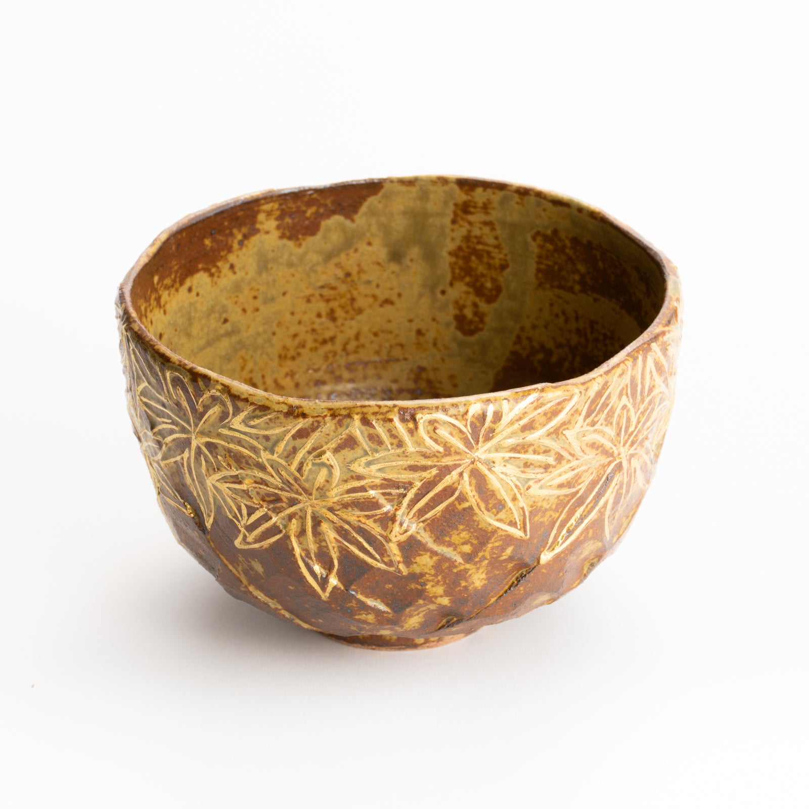 抹茶碗　イラボ金彩"楓図"B　俊山窯 KOTOPOTTER