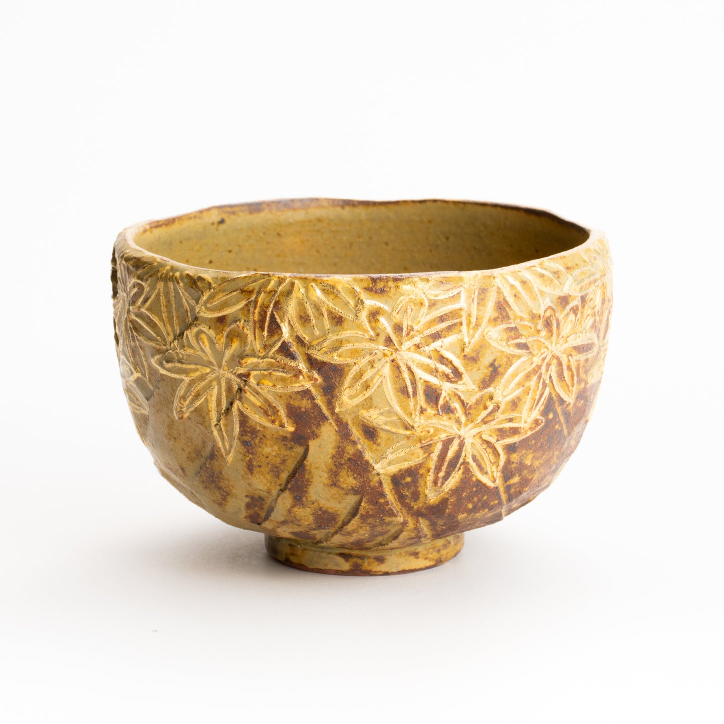 抹茶碗　イラボ金彩"楓図"A　俊山窯 KOTOPOTTER