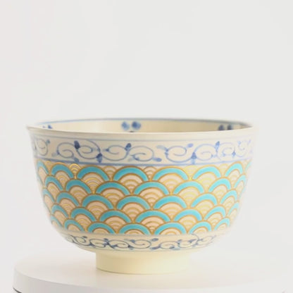 抹茶碗　青海波唐草紋　桐鳳