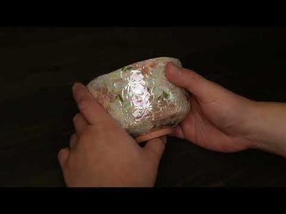 抹茶碗　ラスター彩"桜之図"　俊山窯