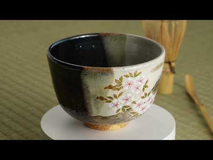 抹茶碗　灰釉掛分 富士に桜　良二