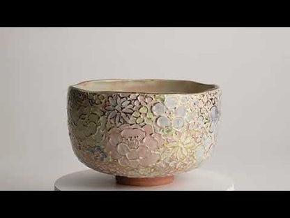 抹茶碗　色絵金彩 花詰A　俊山窯